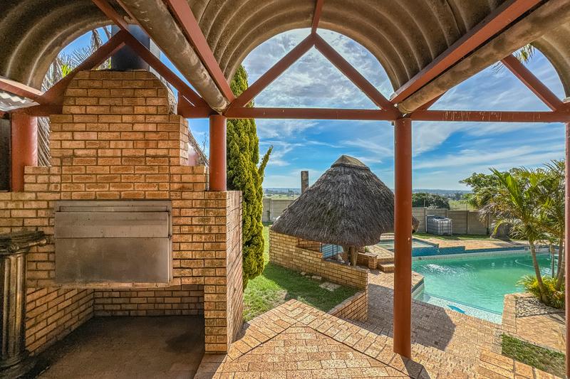 4 Bedroom Property for Sale in Lovemore Heights Estate Eastern Cape